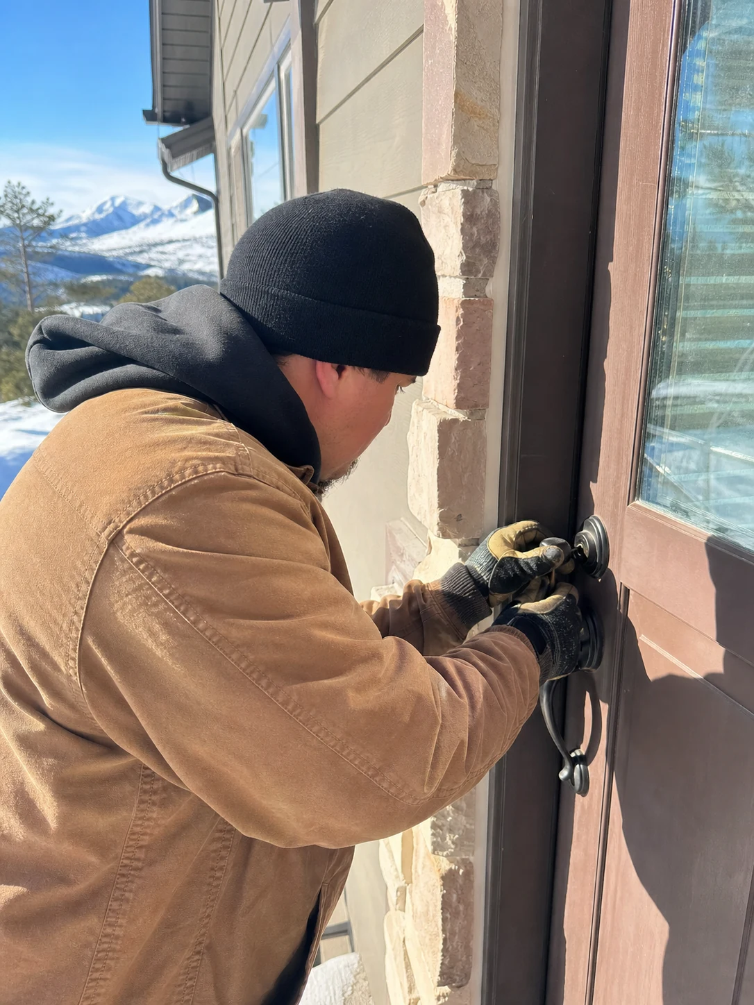Emergency Locksmith specialist serving a Algona property